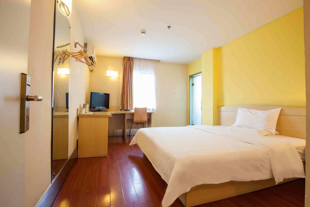 7Days Inn Yueyang East Maoling Pedestrain Street Εξωτερικό φωτογραφία